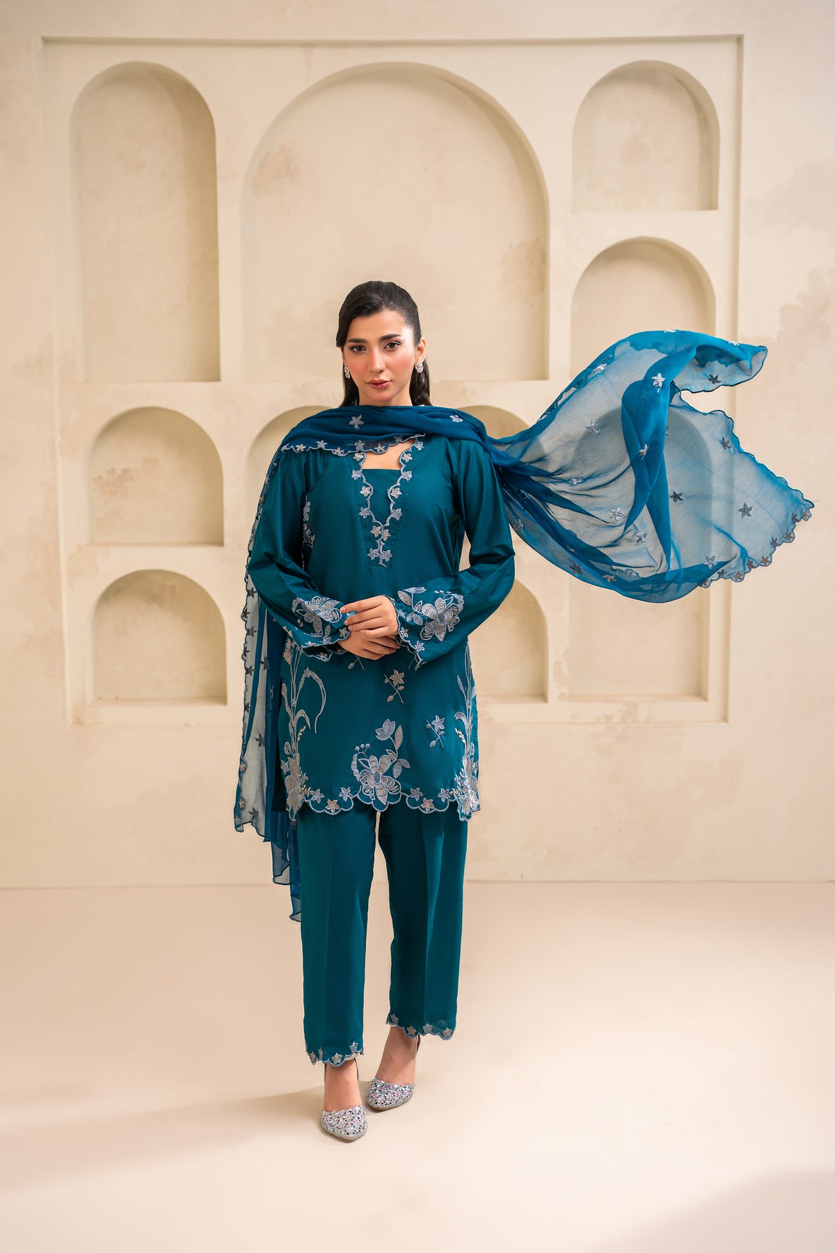 Nyra embroidered lawn suit by Noorsaba, photo 5 of 7