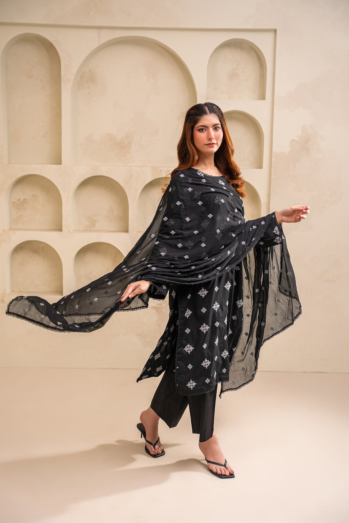 Ruba embroidered lawn suit by Noorsaba, photo 2 of 7