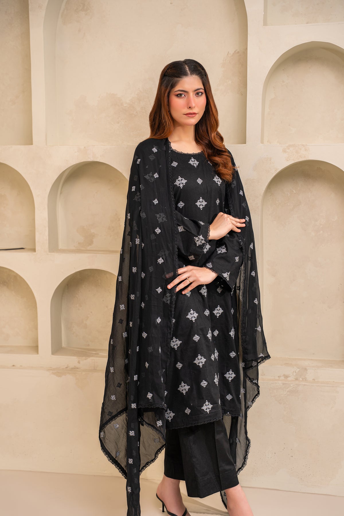 Ruba embroidered lawn suit by Noorsaba, photo 5 of 7